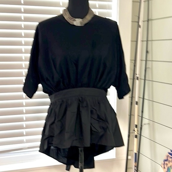 J. Brooks Boutique,Black Peplum Blouse w/Open Back& TAILS! Excellent Condition - Picture 6 of 15